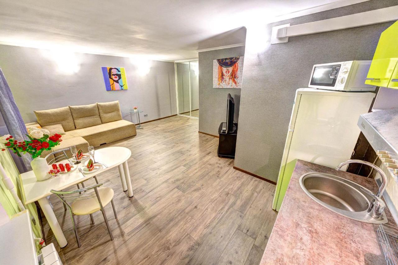 Apartments On Klovsky Descent 20 基輔 外观 照片